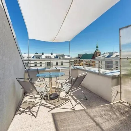 Daire - One Bedroom With Balcony - Center - Sb12 *